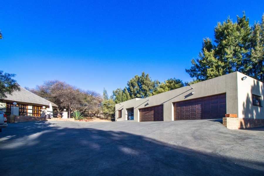 3 Bedroom Property for Sale in Blue Saddle Ranches Gauteng