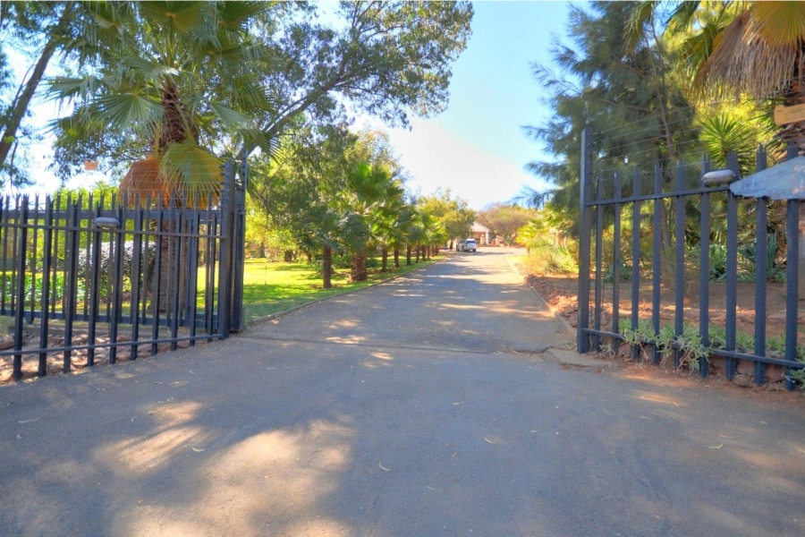 3 Bedroom Property for Sale in Blue Saddle Ranches Gauteng