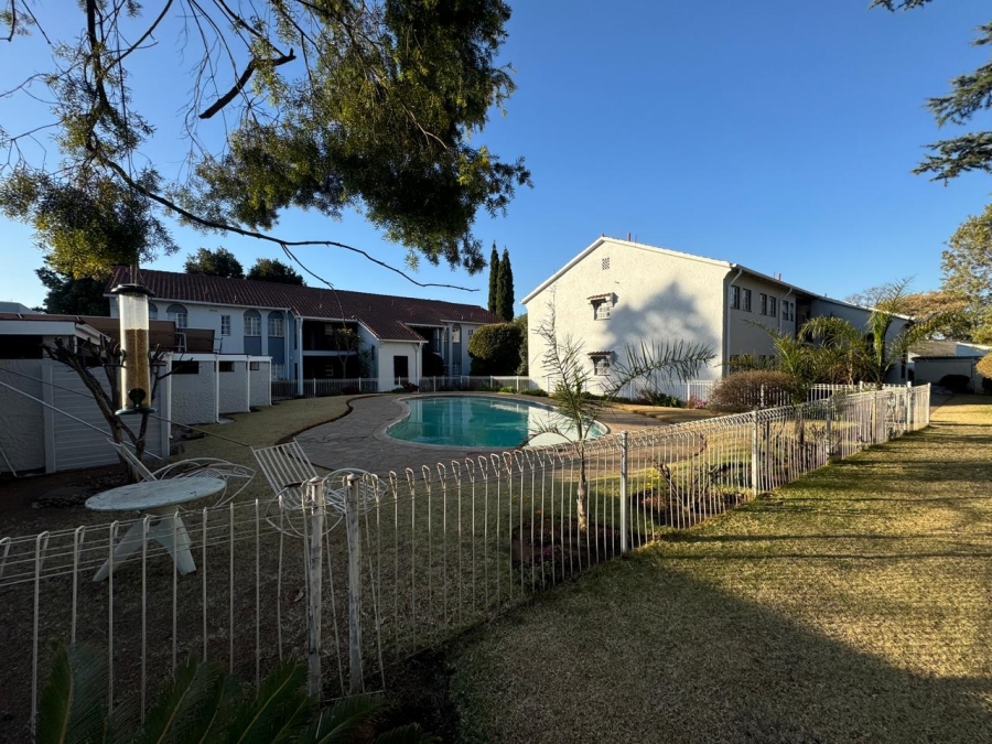 3 Bedroom Property for Sale in Parkhill Gardens Gauteng