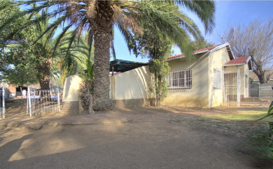 3 Bedroom Property for Sale in Brackendowns Gauteng