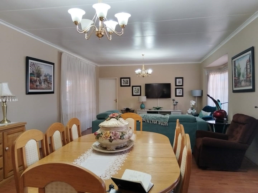 3 Bedroom Property for Sale in Noordheuwel Gauteng