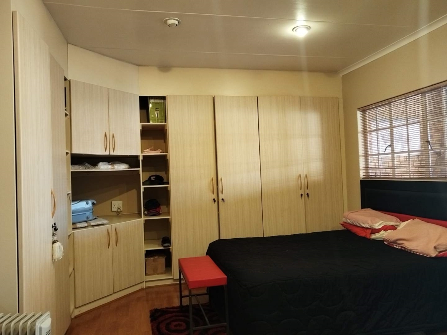 3 Bedroom Property for Sale in Noordheuwel Gauteng