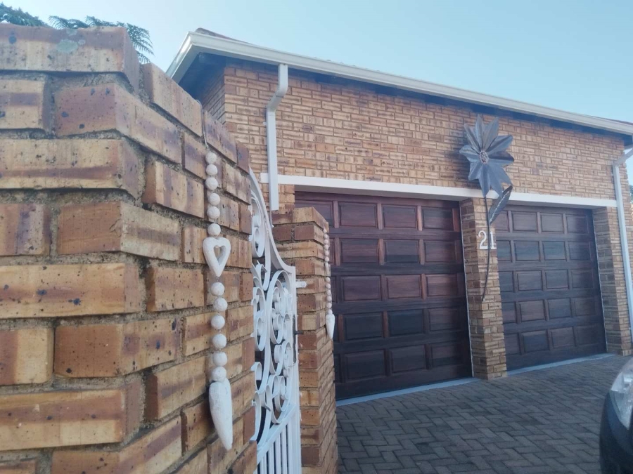 3 Bedroom Property for Sale in Noordheuwel Gauteng