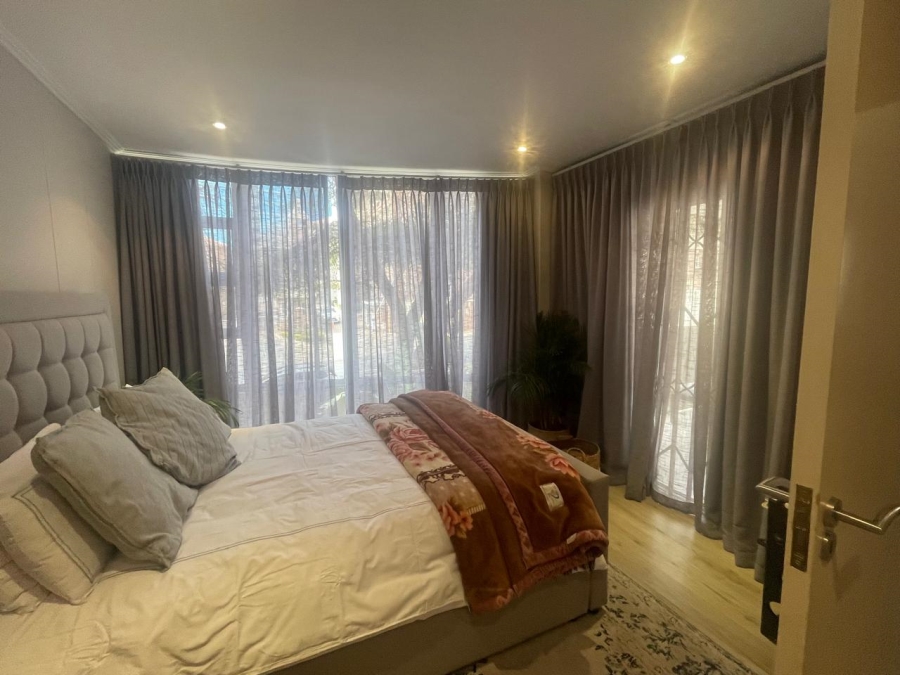 2 Bedroom Property for Sale in Morningside Gauteng