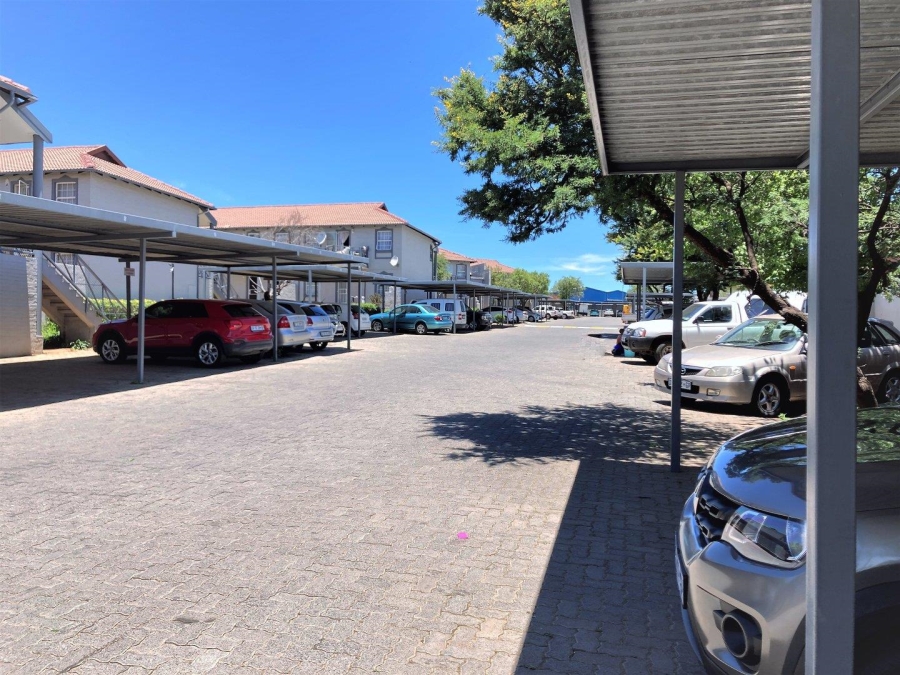 2 Bedroom Property for Sale in Moffat View Gauteng