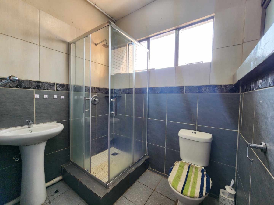 To Let 3 Bedroom Property for Rent in Danville Gauteng