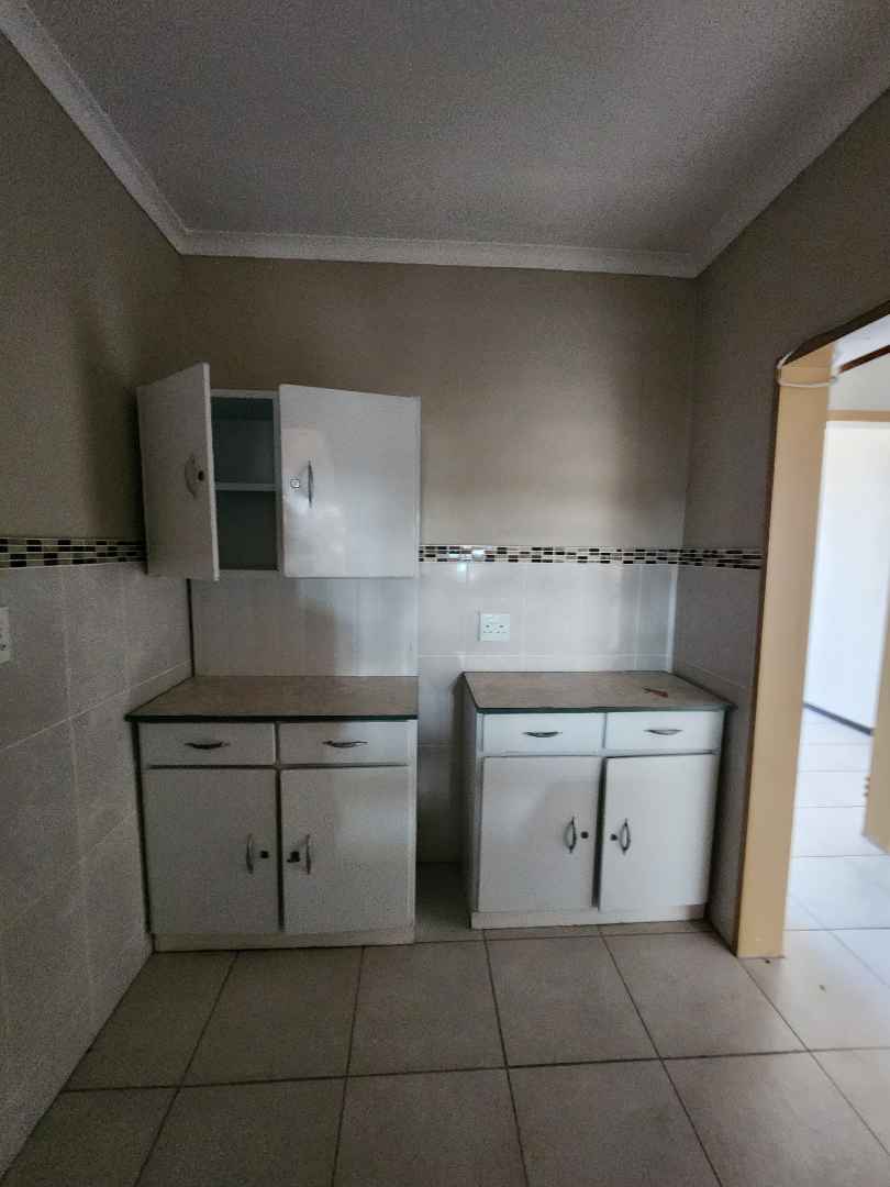 To Let 2 Bedroom Property for Rent in Jan Niemand Park Gauteng