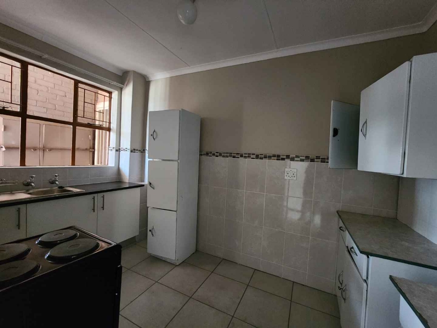 To Let 2 Bedroom Property for Rent in Jan Niemand Park Gauteng