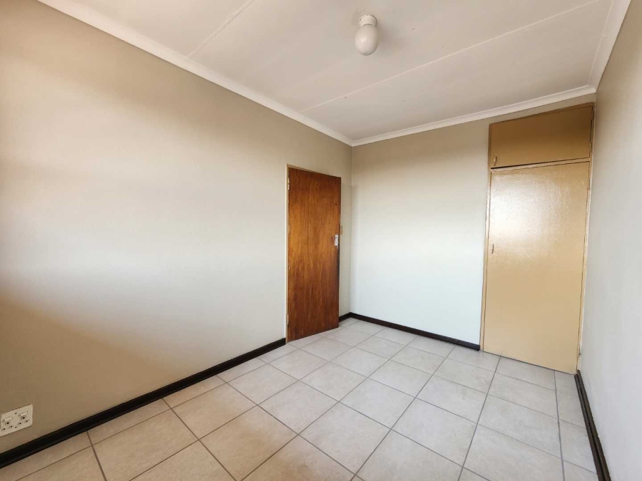 To Let 2 Bedroom Property for Rent in Jan Niemand Park Gauteng