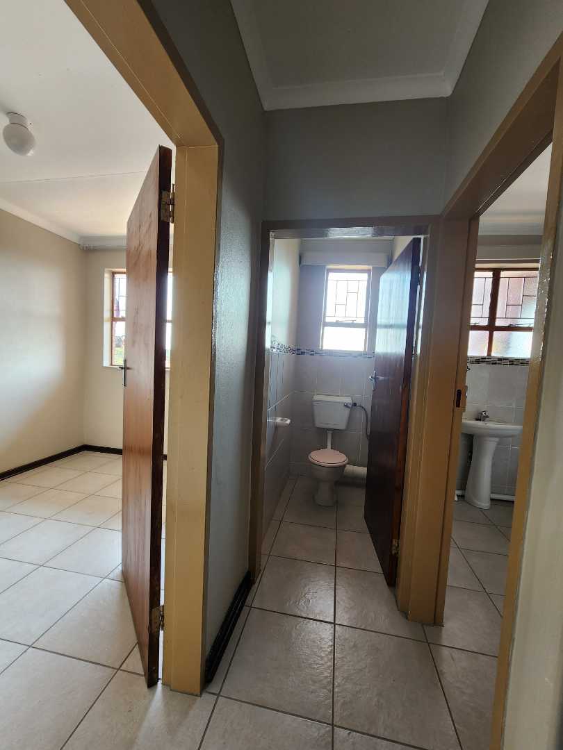 To Let 2 Bedroom Property for Rent in Jan Niemand Park Gauteng