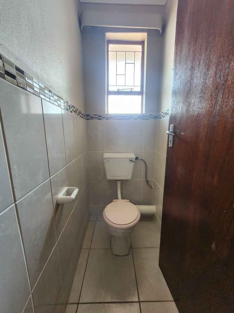 To Let 2 Bedroom Property for Rent in Jan Niemand Park Gauteng