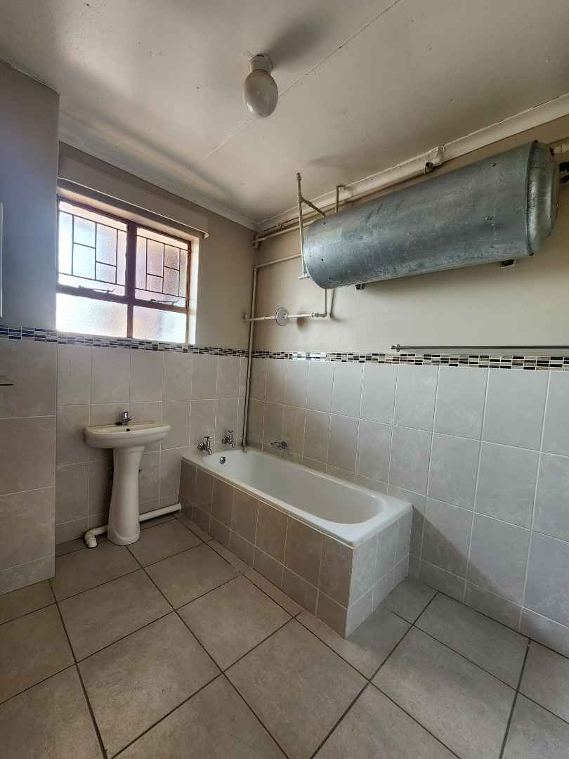 To Let 2 Bedroom Property for Rent in Jan Niemand Park Gauteng