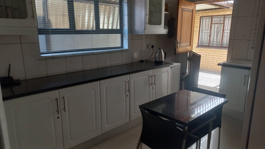 4 Bedroom Property for Sale in Diepkloof Gauteng