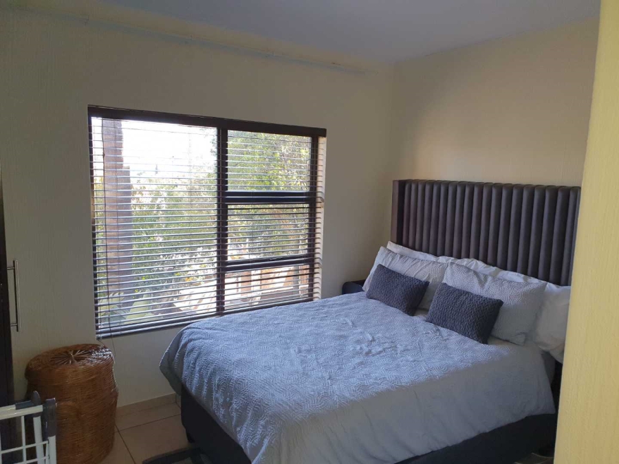 2 Bedroom Property for Sale in Mulbarton Gauteng