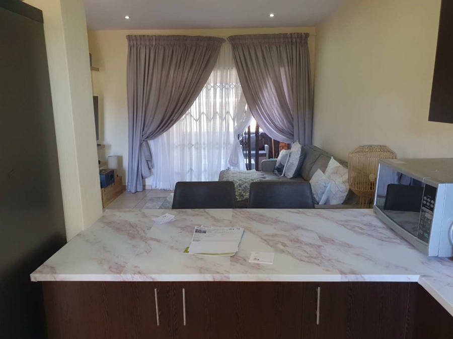 2 Bedroom Property for Sale in Mulbarton Gauteng