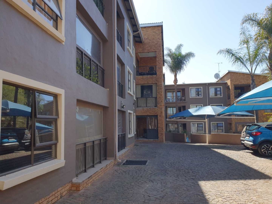 2 Bedroom Property for Sale in Mulbarton Gauteng