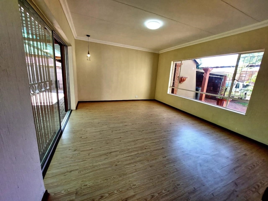 3 Bedroom Property for Sale in Sinoville Gauteng