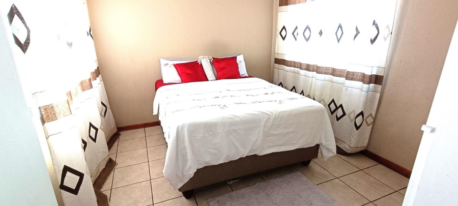 2 Bedroom Property for Sale in Noordhang Gauteng