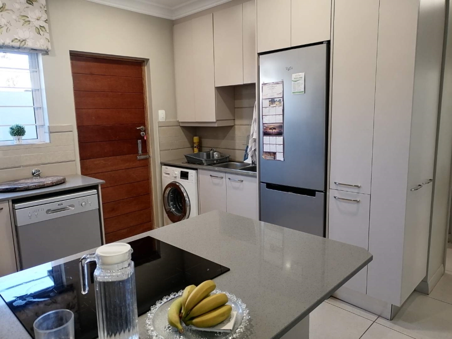 2 Bedroom Property for Sale in Waterkloof Ridge Gauteng