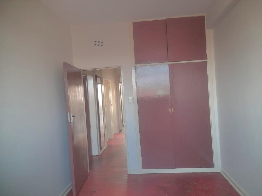 To Let 3 Bedroom Property for Rent in Yeoville Gauteng