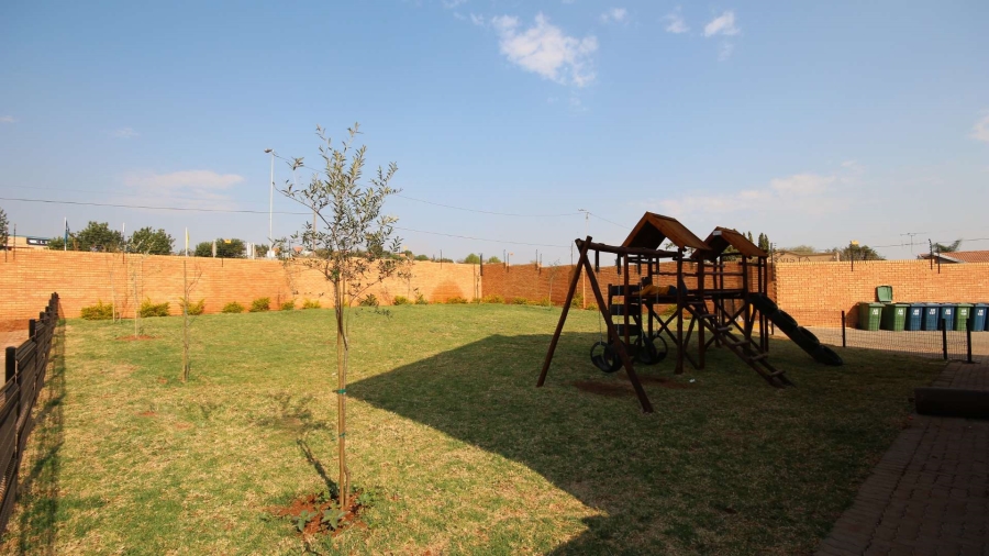 To Let 3 Bedroom Property for Rent in Elardus Park Gauteng