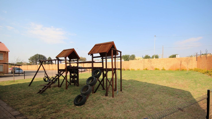 To Let 1 Bedroom Property for Rent in Elardus Park Gauteng