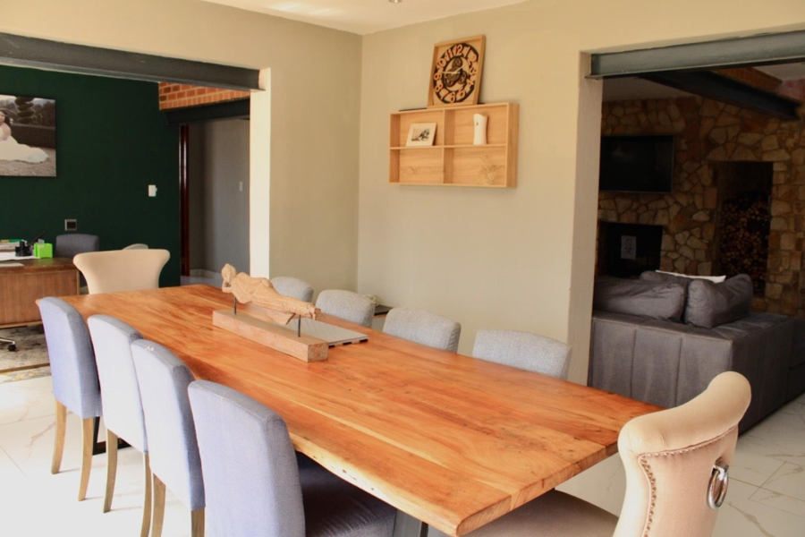 5 Bedroom Property for Sale in Bronkhorstbaai Dorp Gauteng