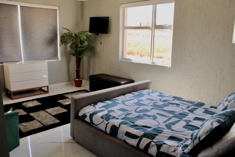 5 Bedroom Property for Sale in Bronkhorstbaai Dorp Gauteng