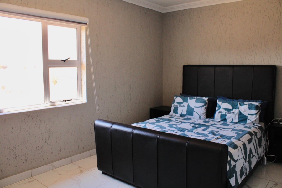 5 Bedroom Property for Sale in Bronkhorstbaai Dorp Gauteng