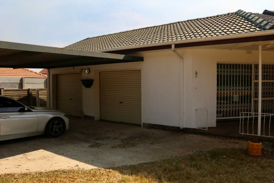 4 Bedroom Property for Sale in Noordheuwel Gauteng