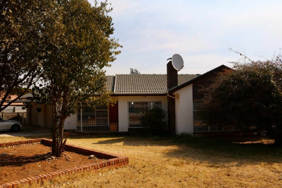 4 Bedroom Property for Sale in Noordheuwel Gauteng