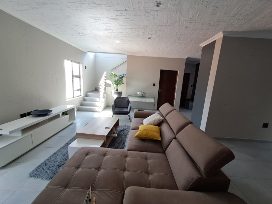 3 Bedroom Property for Sale in Halfway House Gauteng