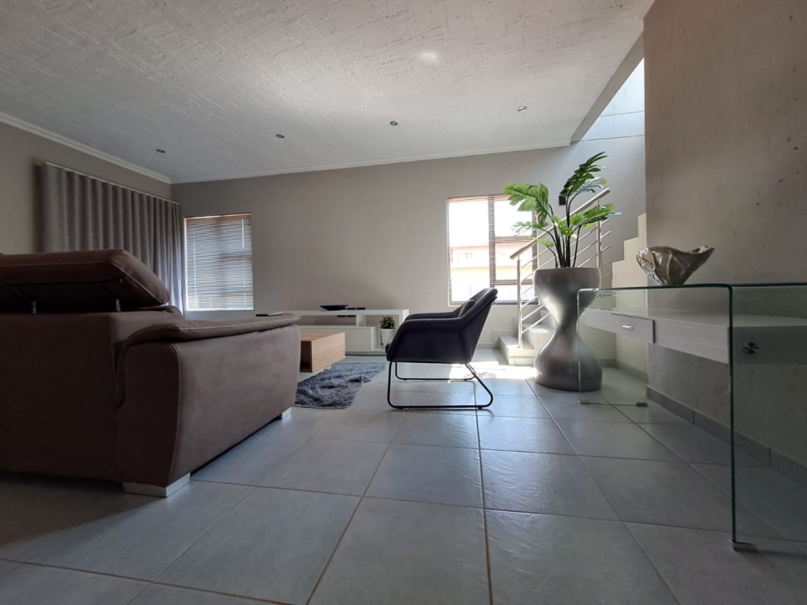 3 Bedroom Property for Sale in Halfway House Gauteng