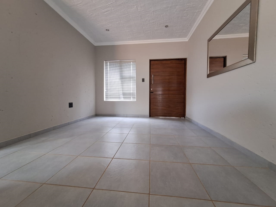 3 Bedroom Property for Sale in Halfway House Gauteng