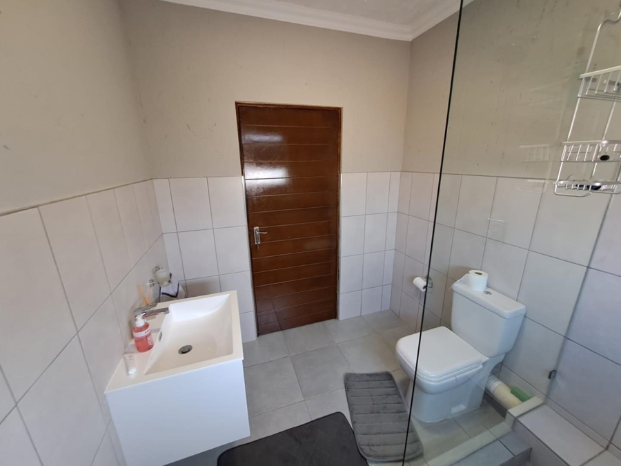 3 Bedroom Property for Sale in Halfway House Gauteng