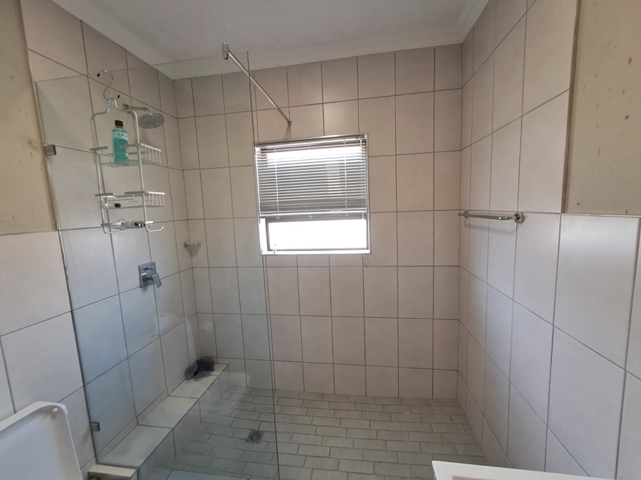 3 Bedroom Property for Sale in Halfway House Gauteng