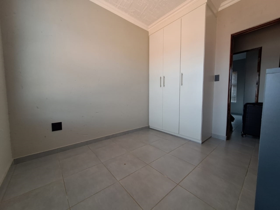 3 Bedroom Property for Sale in Halfway House Gauteng