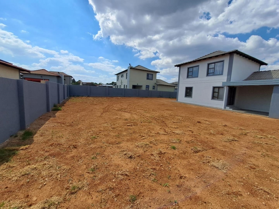 3 Bedroom Property for Sale in Halfway House Gauteng