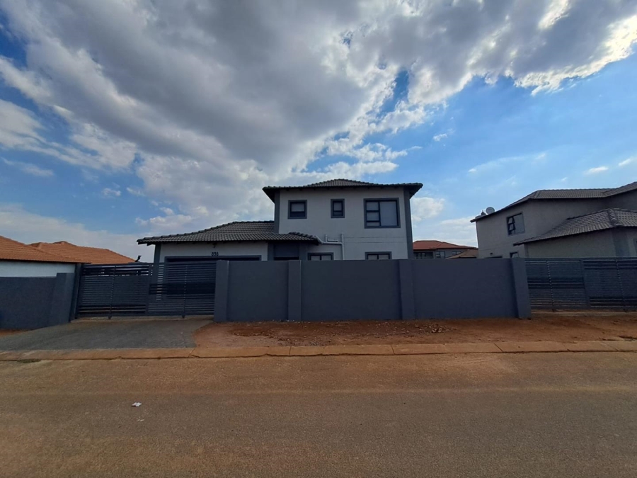 3 Bedroom Property for Sale in Halfway House Gauteng