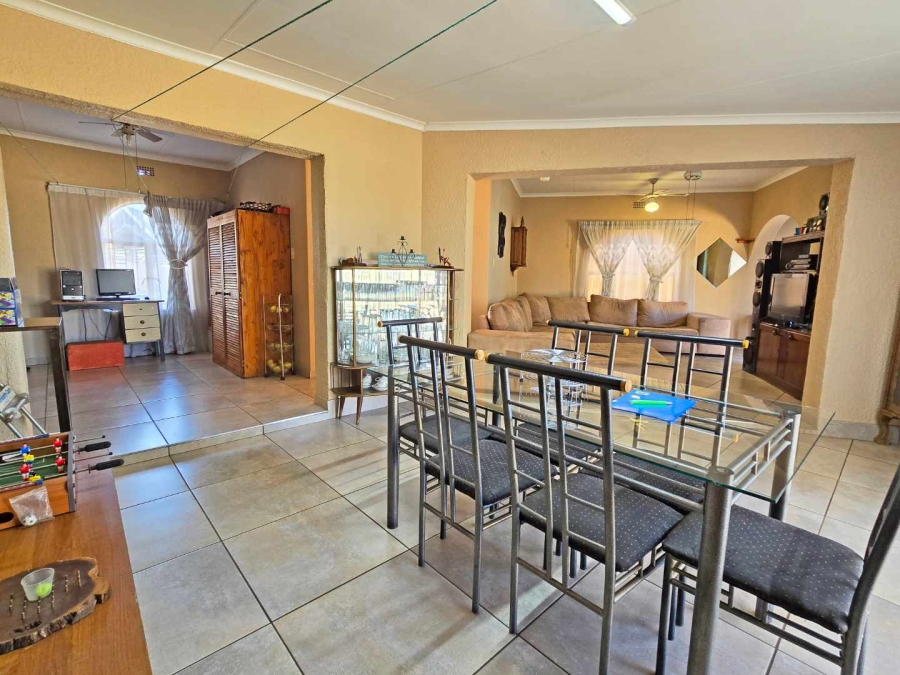 4 Bedroom Property for Sale in Brackendowns Gauteng