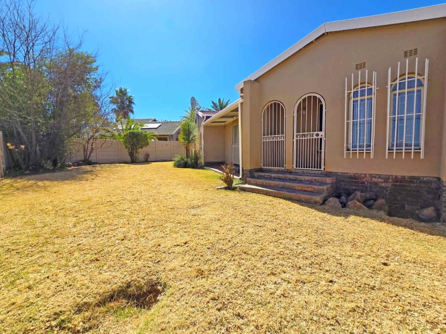 4 Bedroom Property for Sale in Brackendowns Gauteng