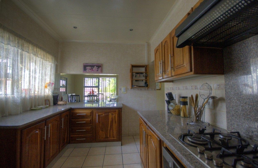 To Let 3 Bedroom Property for Rent in Brackendowns Gauteng