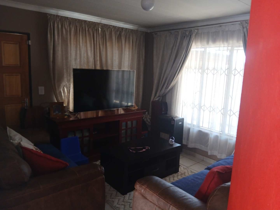 3 Bedroom Property for Sale in Nellmapius Gauteng