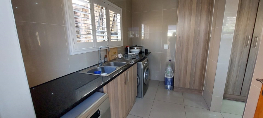 3 Bedroom Property for Sale in New Redruth Gauteng