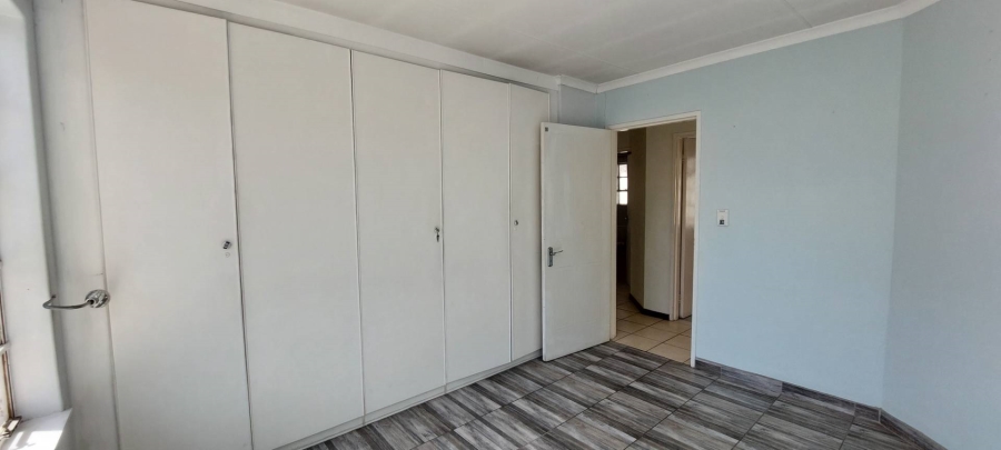 3 Bedroom Property for Sale in Verwoerdpark Gauteng