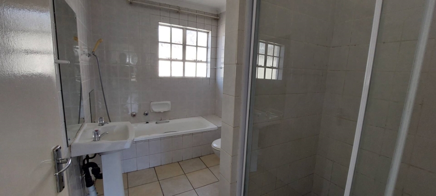 3 Bedroom Property for Sale in Verwoerdpark Gauteng