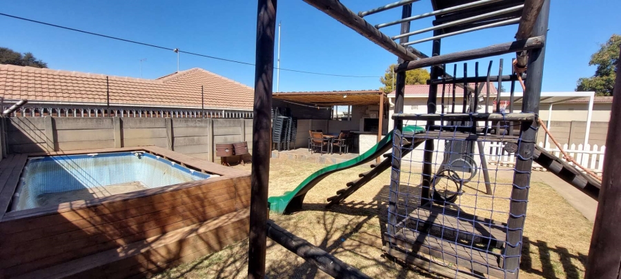 4 Bedroom Property for Sale in Florentia Gauteng