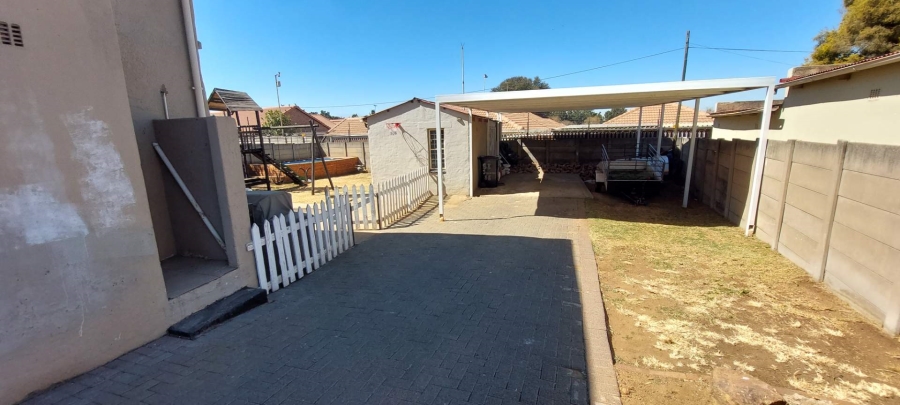 4 Bedroom Property for Sale in Florentia Gauteng