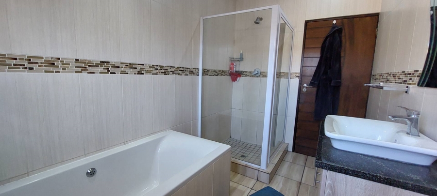 3 Bedroom Property for Sale in New Market Gauteng