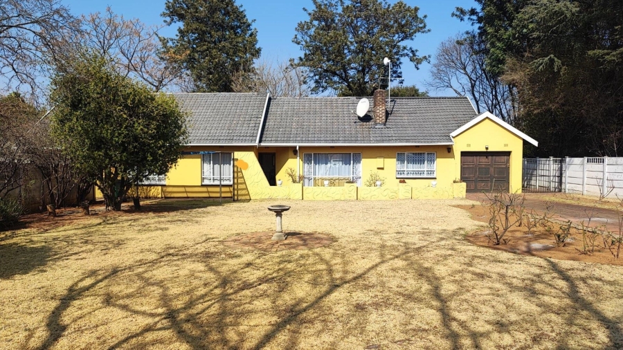 4 Bedroom Property for Sale in Brackenhurst Gauteng